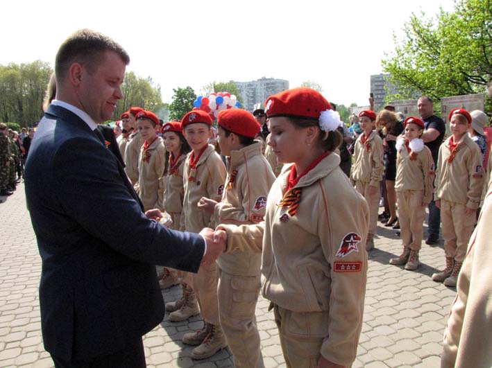 Учатников Парада кадетов наградили памятными медалями