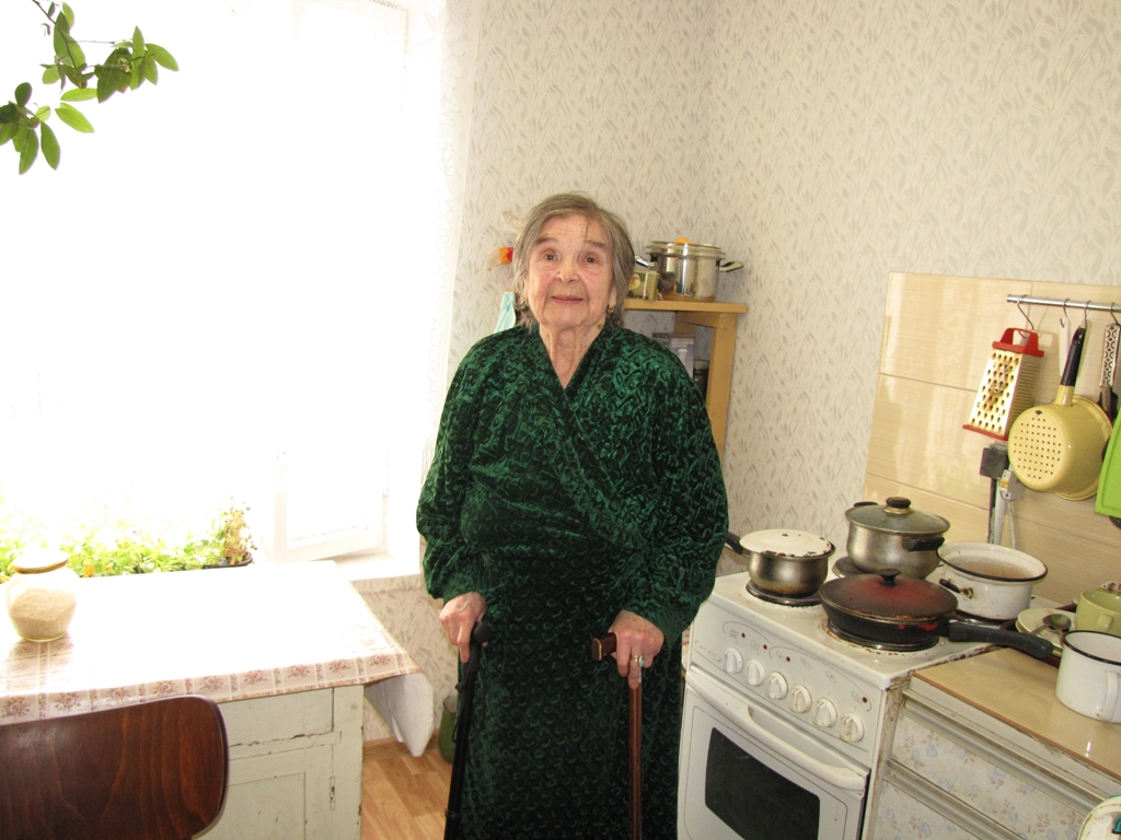 3 Вдова инвалида Великой Отечественной войны А.Трифонова была приятно удивлена сделанным ремонтом