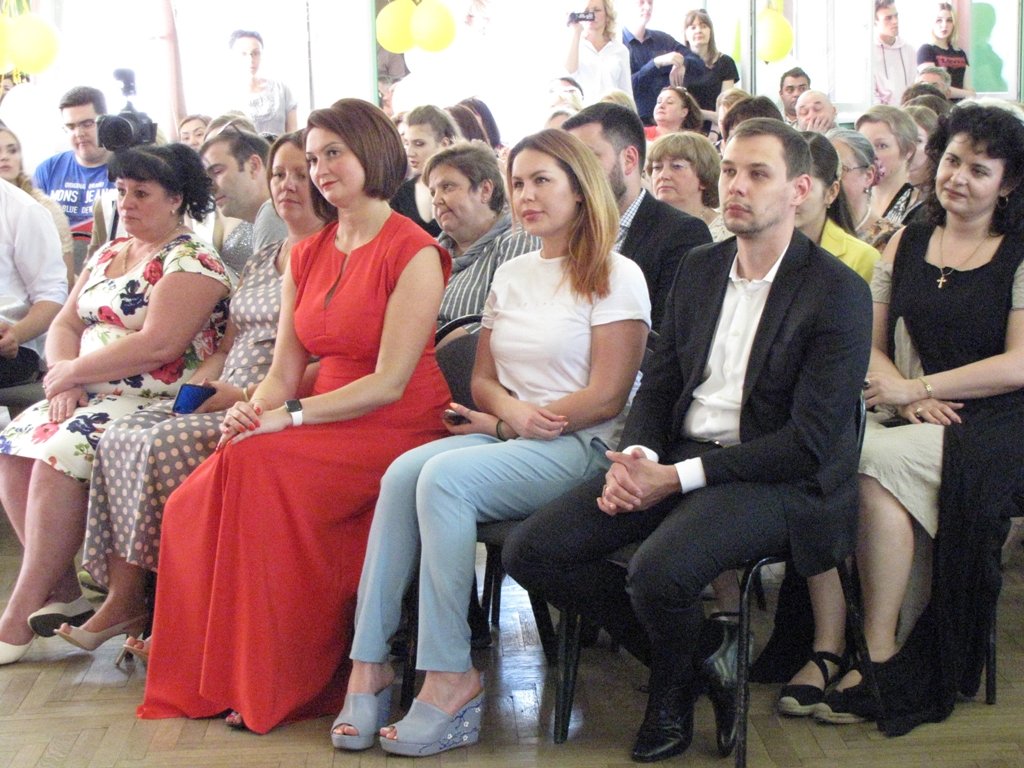 3Муниципальный депутат А.Барышникова приняла участие в праздничном вечере который прошел в школе   1352