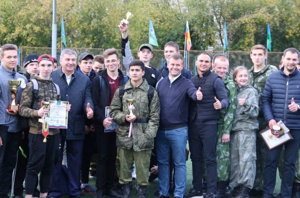 Школьники района Гольяново встретились на военно-спортивной игре «Зарница»