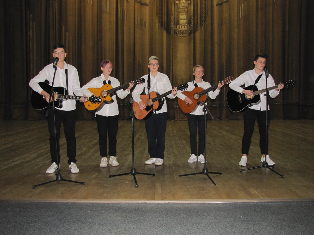 3 Завершился концерт песней лСансара которую исполнили на гитарах участники группы лМы ГБУ лКСЦ лФорвард